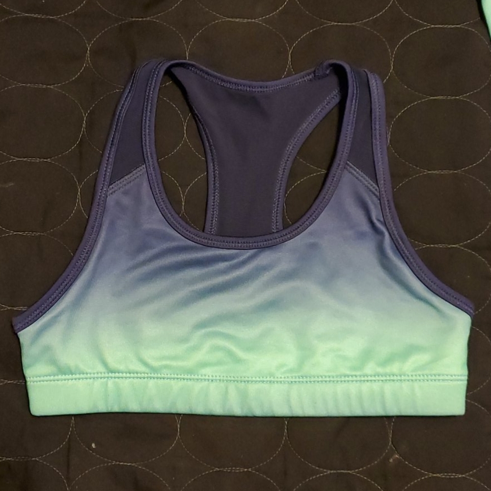 Girls Old Navy Go-Dry Activewear set. - Picture 3 of 4
